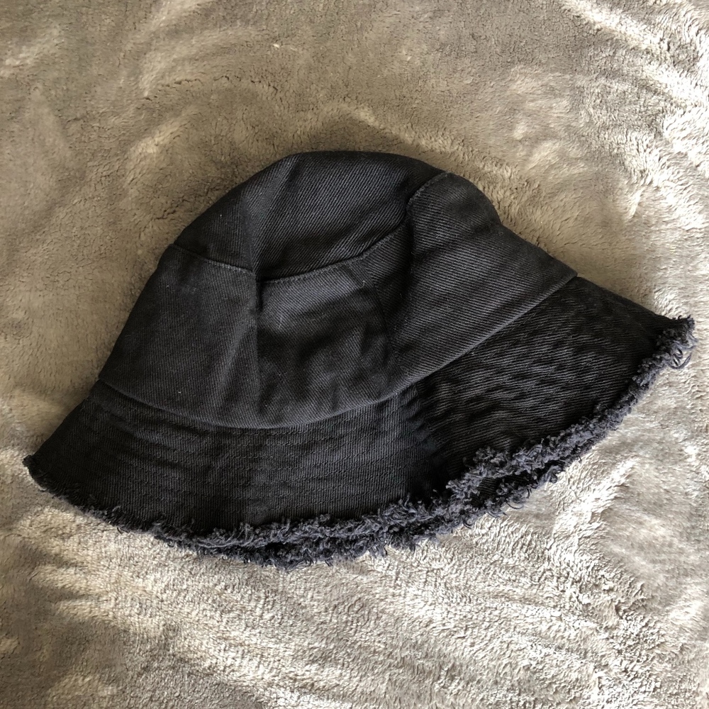 Black Bucket Hat